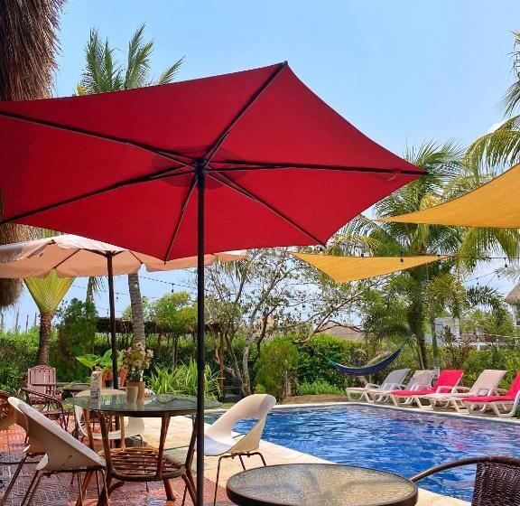 هتل Playa Morena El Paredon