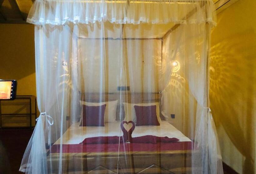 Hotel Rustic Cabanas & Restaurant