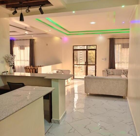 هتل The Grand Alton Resort Kisumu