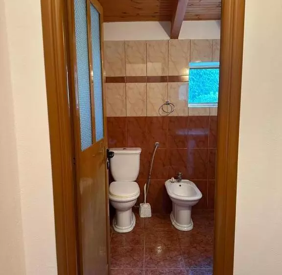 Majatalo Ari S Cozy Rooms, Llogara