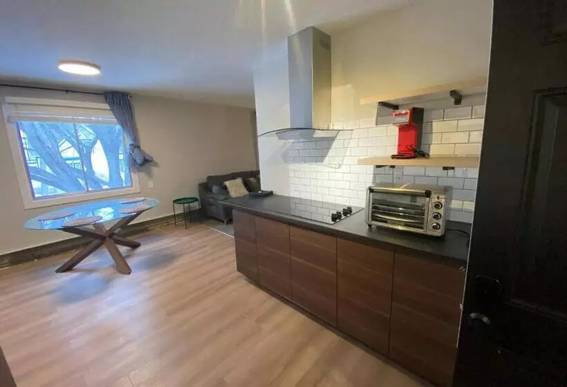 پانسیون Close To Whyte University New Reno King