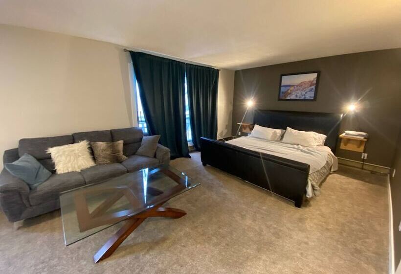 پانسیون Close To Whyte University New Reno King