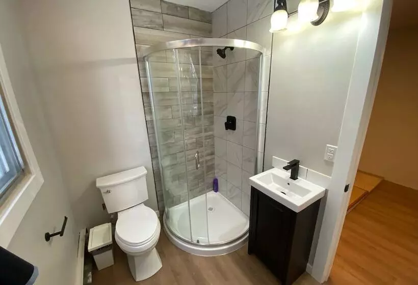 پانسیون Close To Whyte University New Reno King