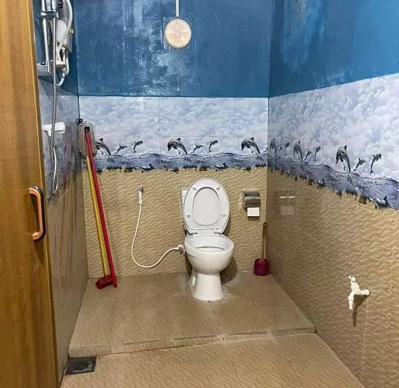 پانسیون Thurai Guest House