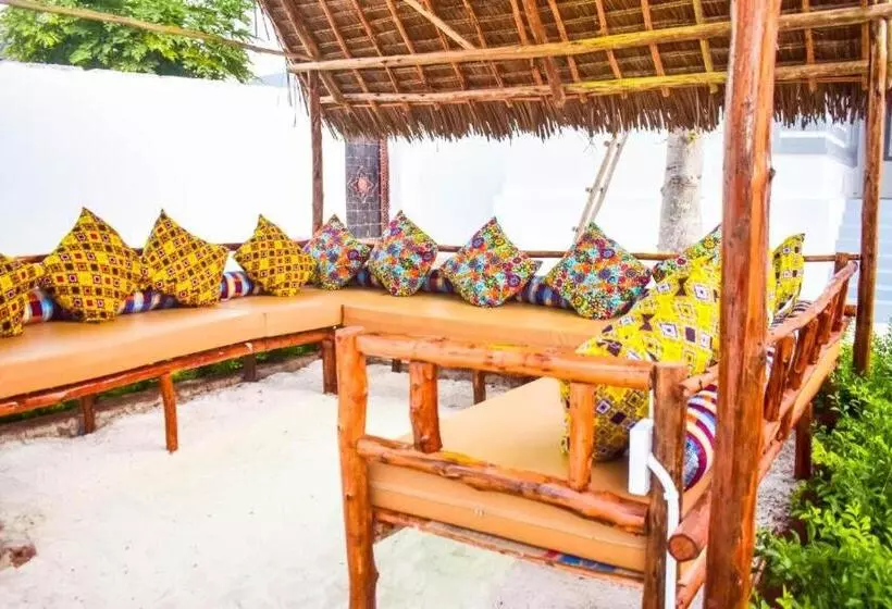 Tolo Tolo Resort