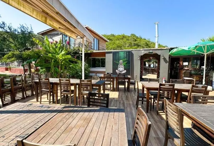 Aamiaismajoitus (B&B) Gaia Bungalow