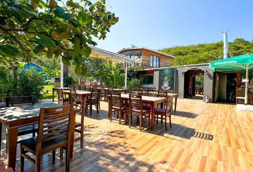 Aamiaismajoitus (B&B) Gaia Bungalow