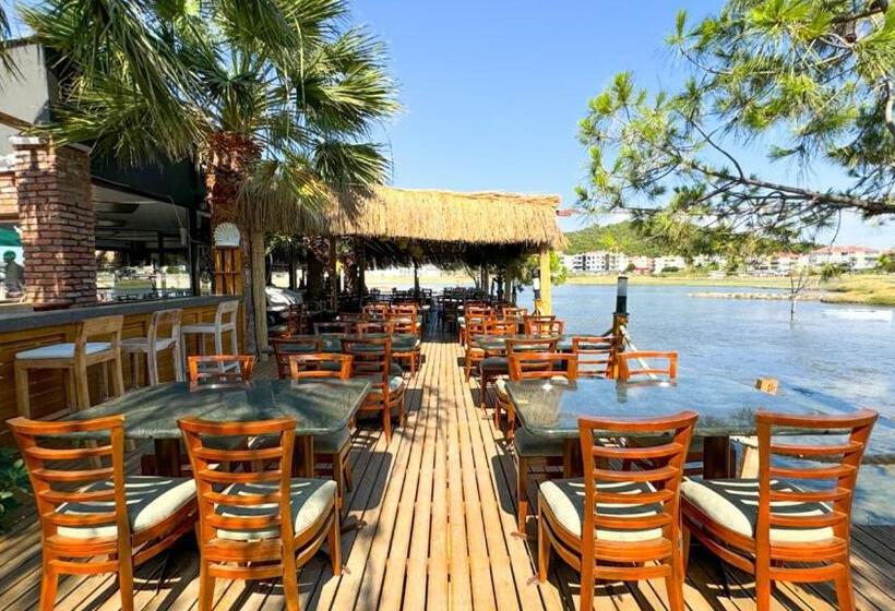 住宿加早餐 Gaia Bungalow