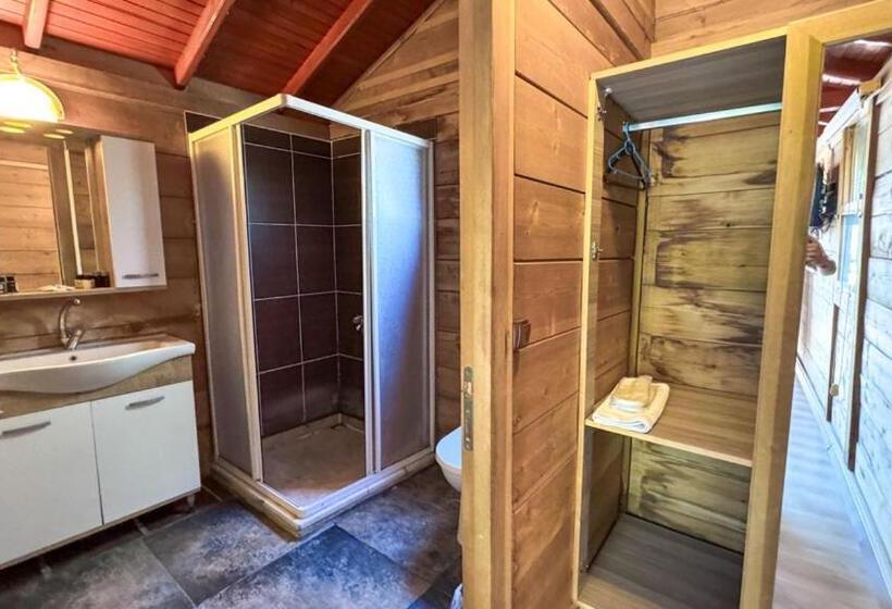 住宿加早餐 Gaia Bungalow