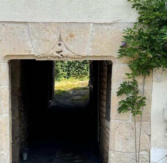 تختخواب و صبحانه Gite De Chez Gallant