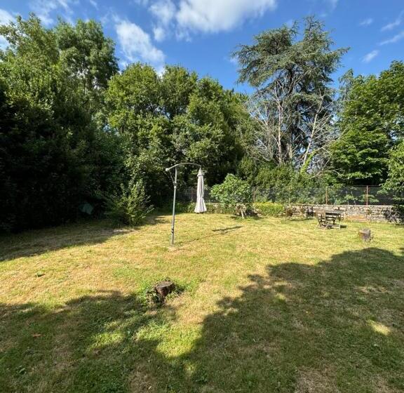 تختخواب و صبحانه Gite De Chez Gallant