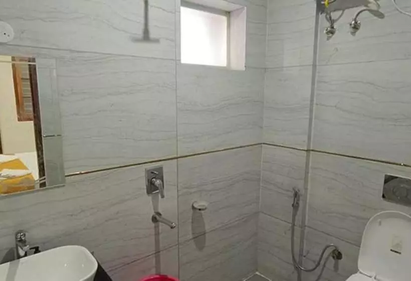 Fabhotel Hari Rudra Inn