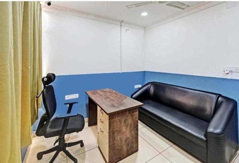 Hotel Day S Inn Premium Near Kiit University & Infocity Best Seller