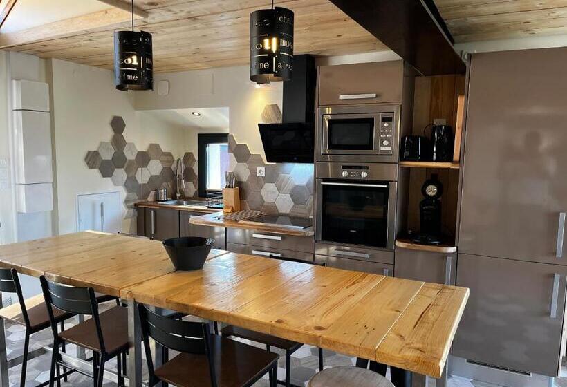 Пансион Escale 1695