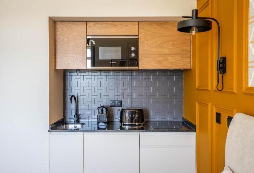 پانسیون Gigantones Guesthouse