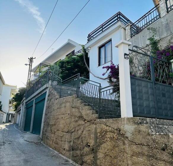 پانسیون Hana & Uma Apartments