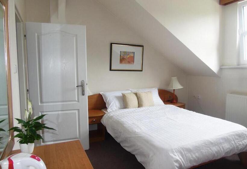 بنسيون Toris Inn