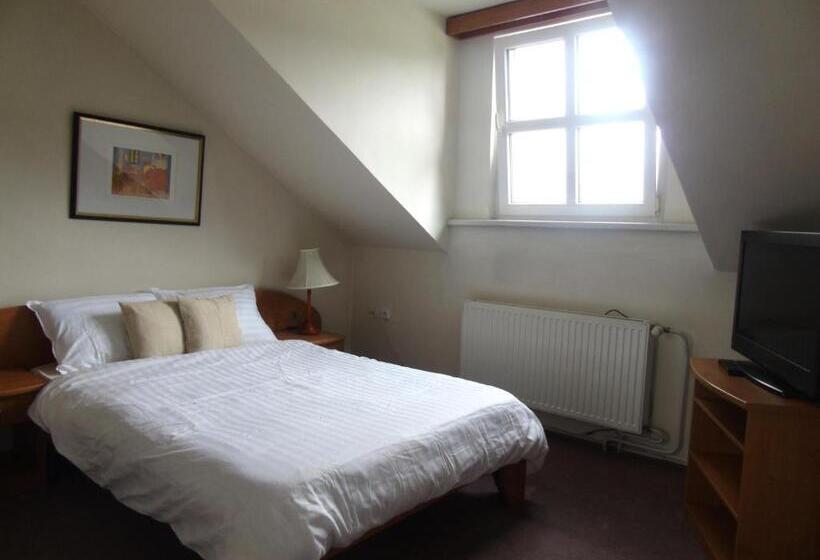 بنسيون Toris Inn