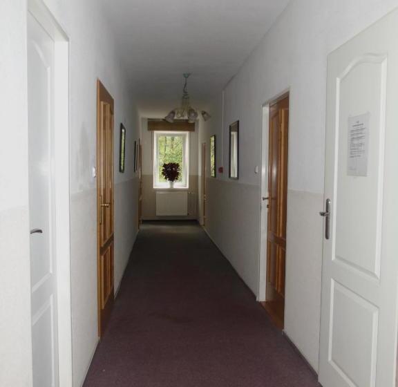 بنسيون Toris Inn