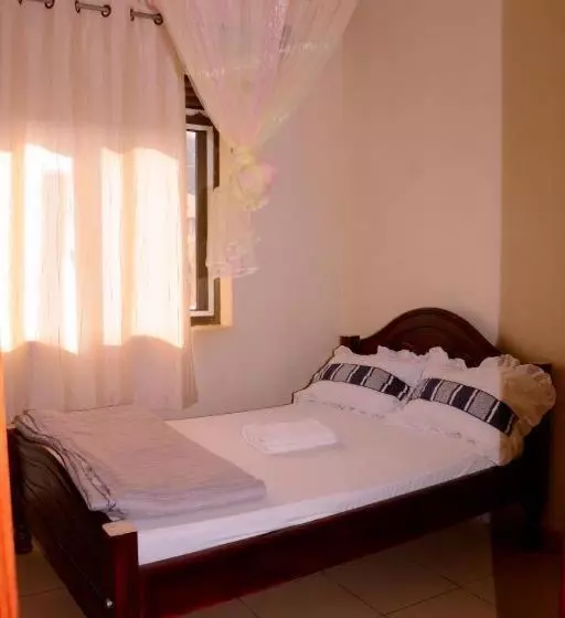 هاستل African Village Inn Kisementi