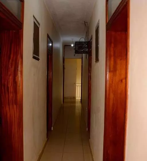 هاستل African Village Inn Kisementi
