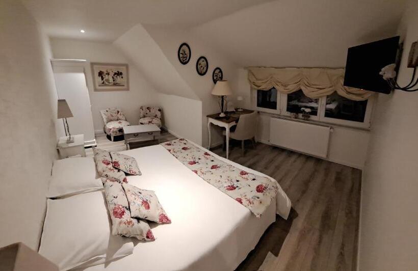 Bed and Breakfast Chambre D Hotes à La Campagne Dans Un Cadre Verdoyant