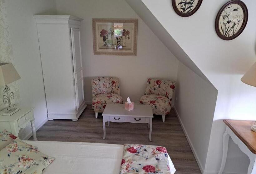 Bed and Breakfast Chambre D Hotes à La Campagne Dans Un Cadre Verdoyant