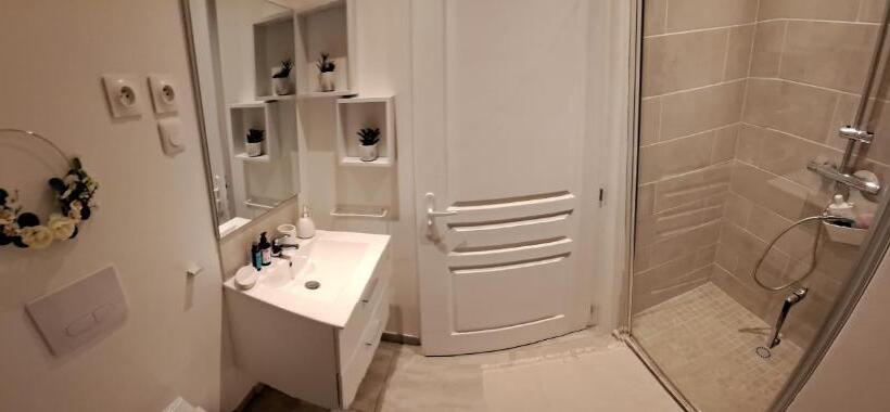 Bed and Breakfast Chambre D Hotes à La Campagne Dans Un Cadre Verdoyant