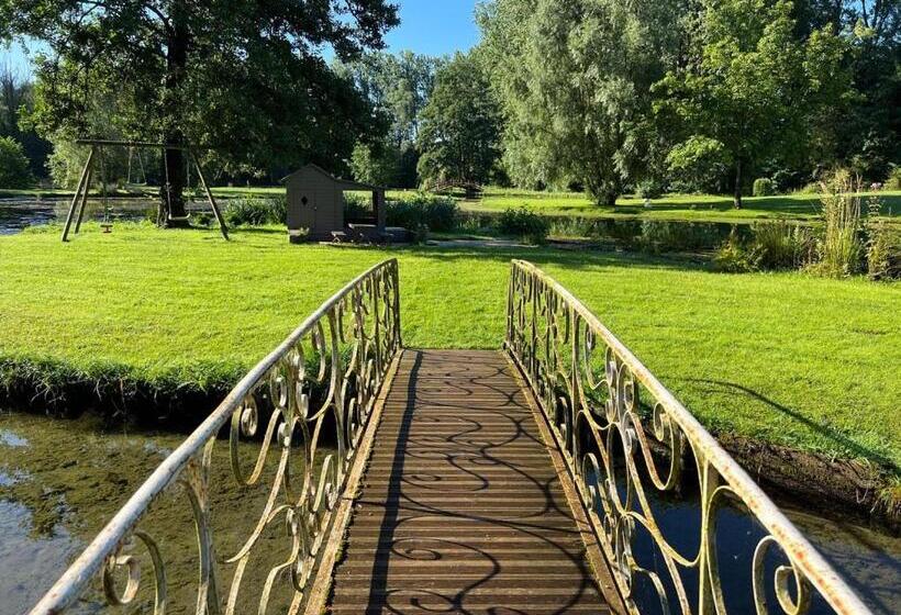 Bed and Breakfast Chambre D Hotes à La Campagne Dans Un Cadre Verdoyant
