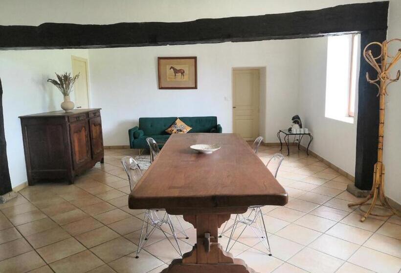 ベッドアンドブレックファースト La Marquise Penchée