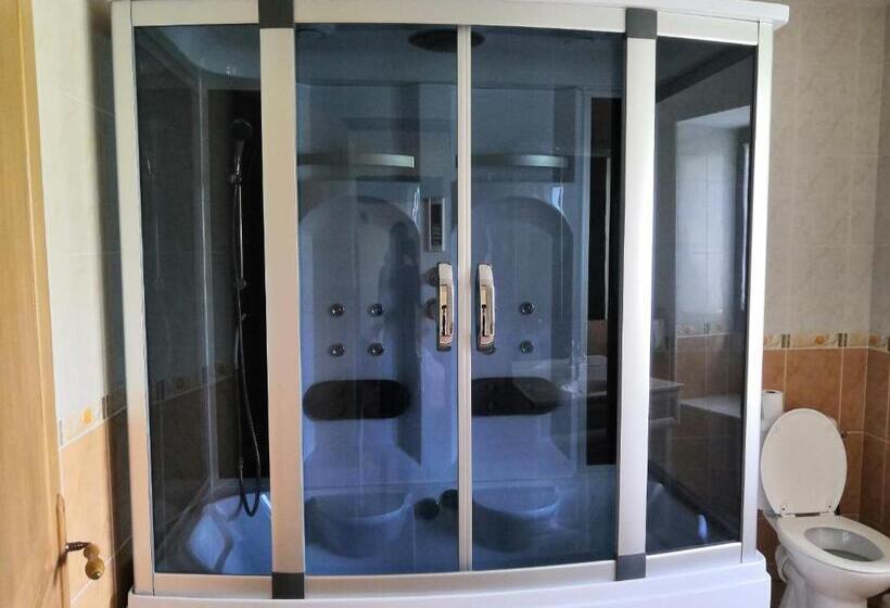 ベッドアンドブレックファースト La Marquise Penchée