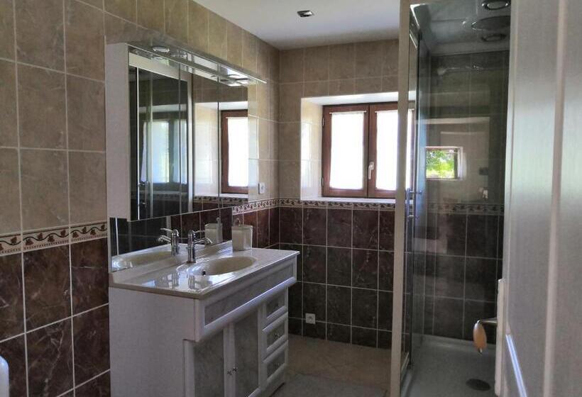 ベッドアンドブレックファースト La Marquise Penchée