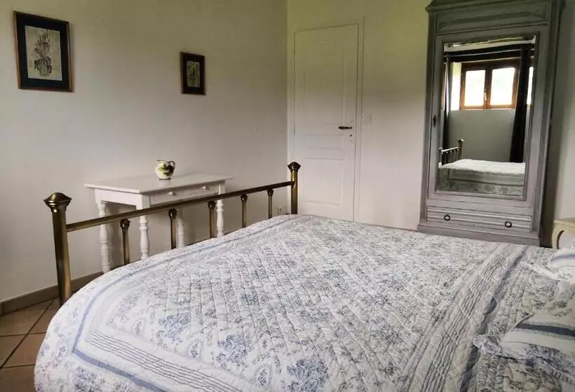 Aamiaismajoitus (B&B) La Marquise Penchée