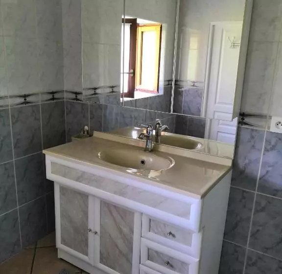 Aamiaismajoitus (B&B) La Marquise Penchée