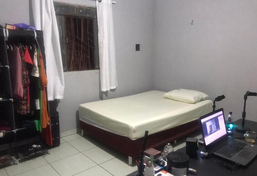 تختخواب و صبحانه Quarto Com Café Da Manhã ótima Localização