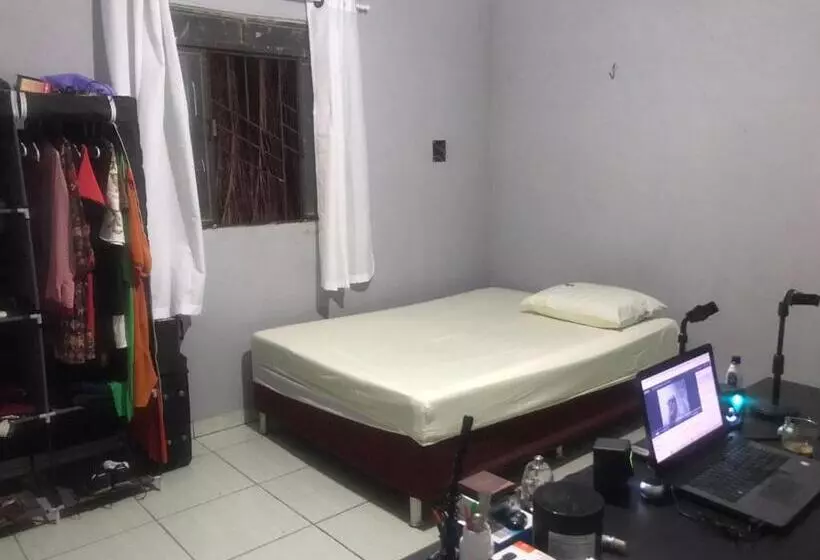 ベッドアンドブレックファースト Quarto Com Café Da Manhã ótima Localização