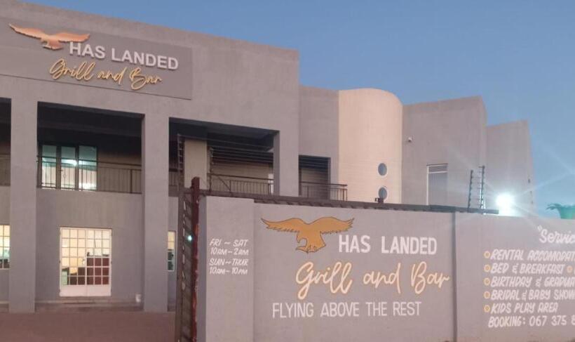 تختخواب و صبحانه The Eagle Has Landed Estate