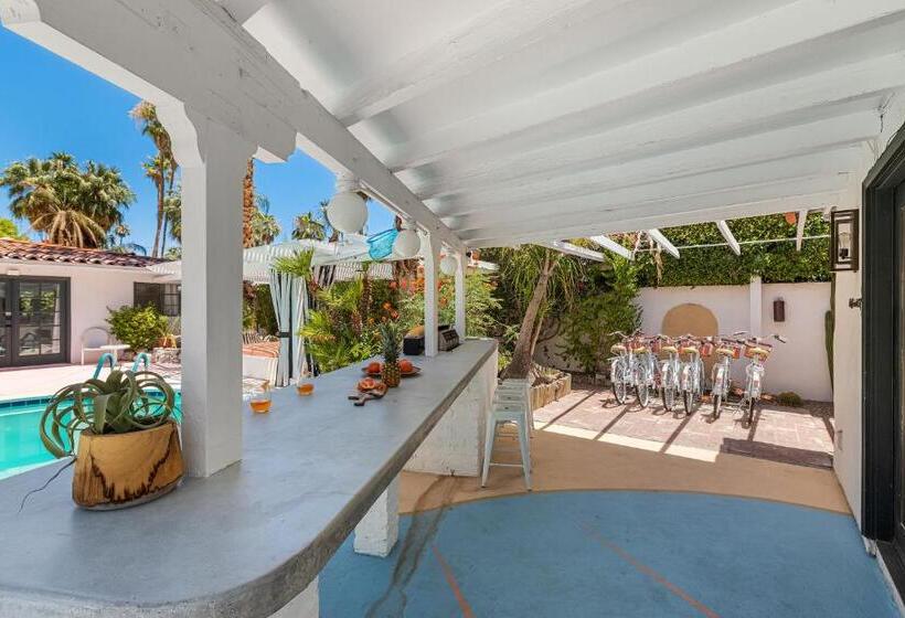 هتل 12br Sleeps 30 Designer Poolside Adventure Dwtn