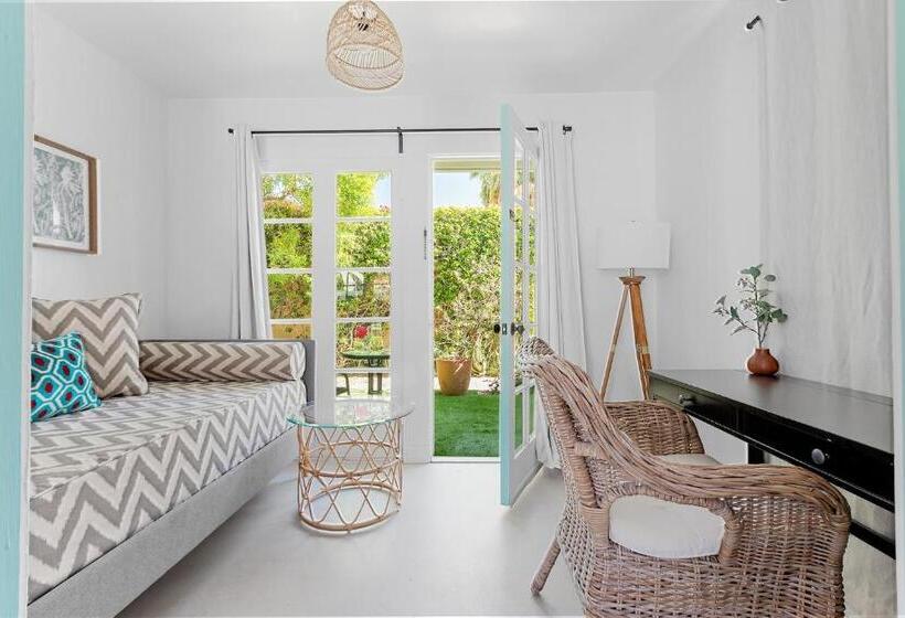 هتل 12br Sleeps 30 Designer Poolside Adventure Dwtn
