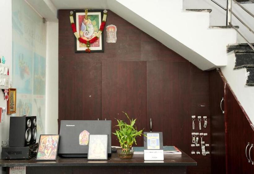 בית מלון כפרי Sri Vinayaga Residency