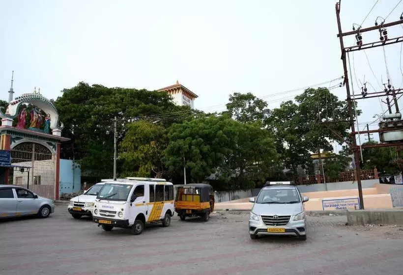 Hotelli Sri Vinayaga Residency
