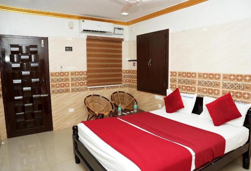 בית מלון כפרי Sri Vinayaga Residency