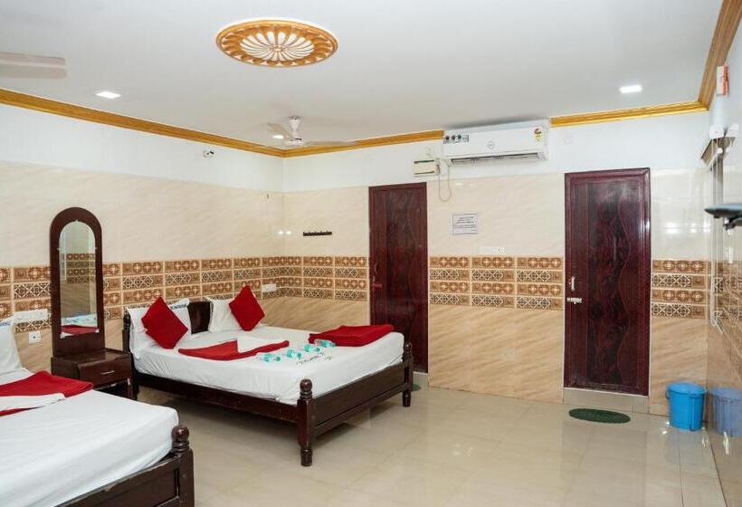 בית מלון כפרי Sri Vinayaga Residency