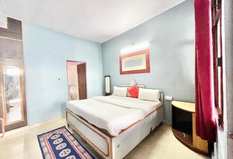 Nand Palace ! Mussoorie होटल नंद पैलेस હોટેલ નંદ પેલેસ ஹோட்டல் நந்த் பேலஸ் Near Mall Road Hotel With