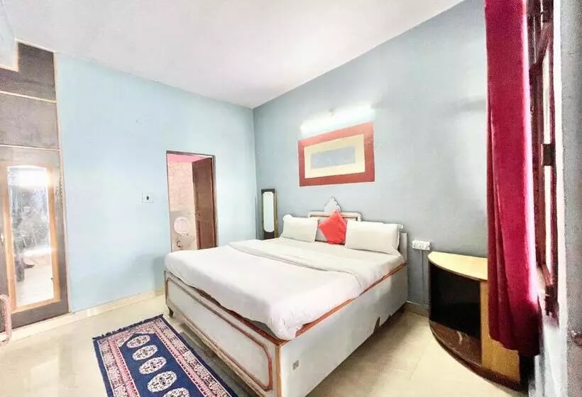 Nand Palace ! Mussoorie होटल नंद पैलेस હોટેલ નંદ પેલેસ ஹோட்டல் நந்த் பேலஸ் Near Mall Road Hotel With