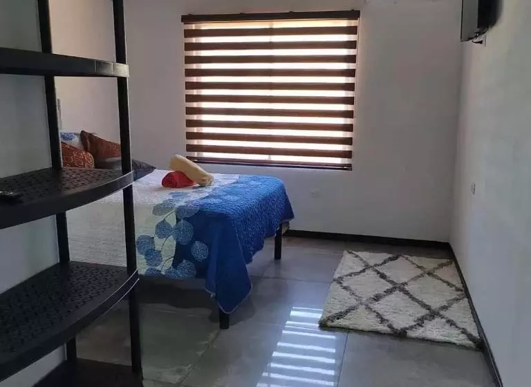 ペンション Cabinas Dominical