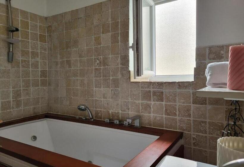 بنسيون Chambre Avec Parties Communes Ambiance Méditerranée