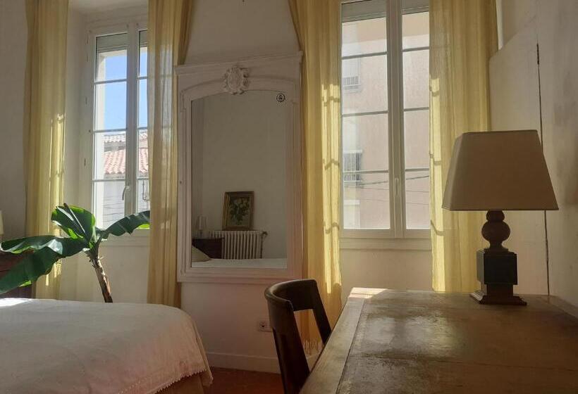 بنسيون Chambre Avec Parties Communes Ambiance Méditerranée