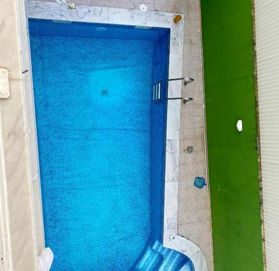 펜션 Confortable Double Room& Pool