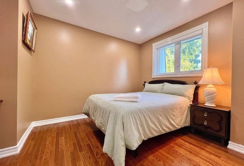ペンション Cozy Home Near Hillcrest Mall In Central Richmond Hill